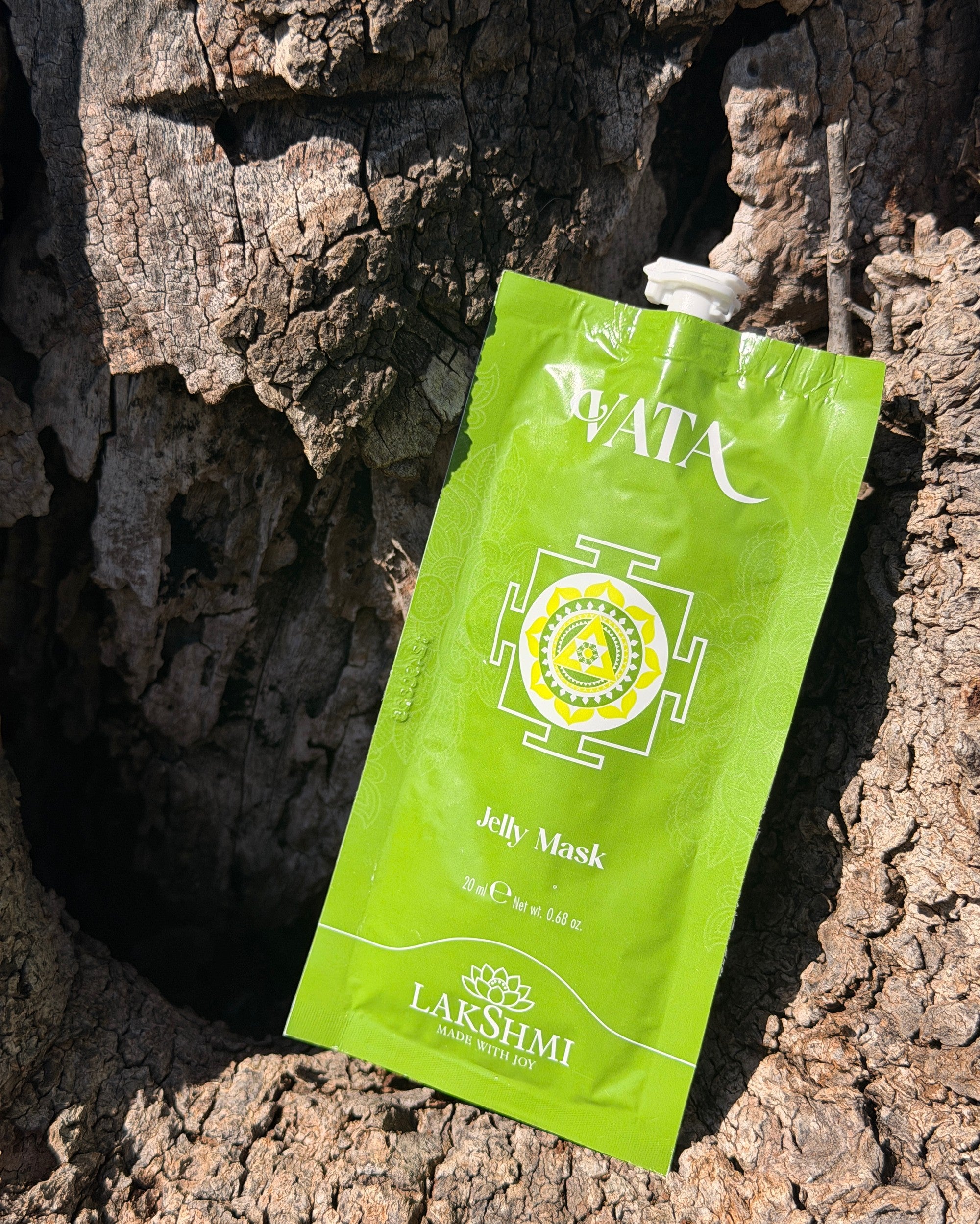 Lakshmi VATA Jelly Mask sachet against olive bark